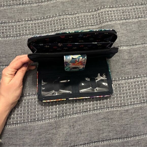 Vera Bradley Happy Bloom RFID Large Turlock Wallet - Picture 3 of 7